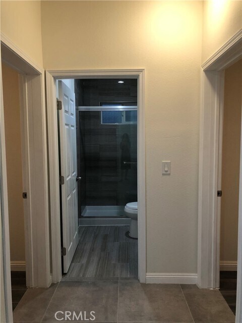 Foto del edificio - 729 W 12th St