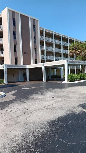Building Photo - 8735 Ramblewood Dr