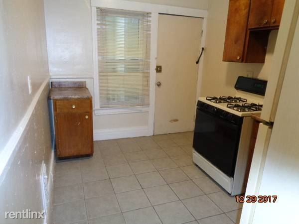 Primary Photo - 1 br, 1 bath Apartment - 431 Lake Ave