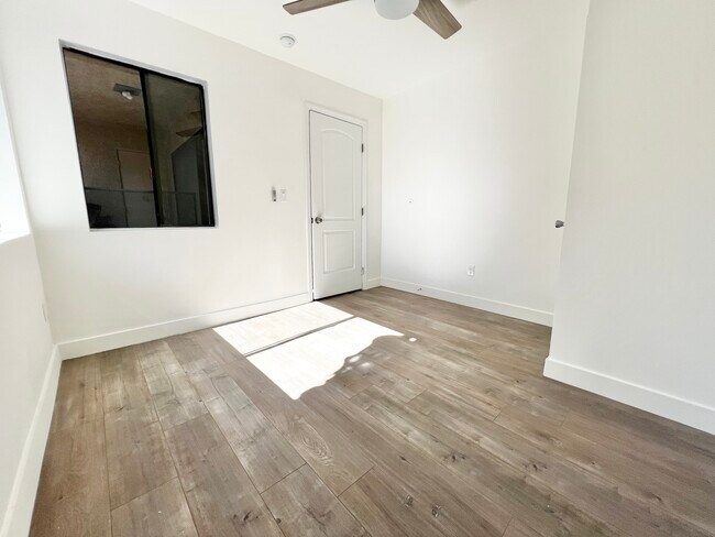 Foto del edificio - 11941 Weddington St