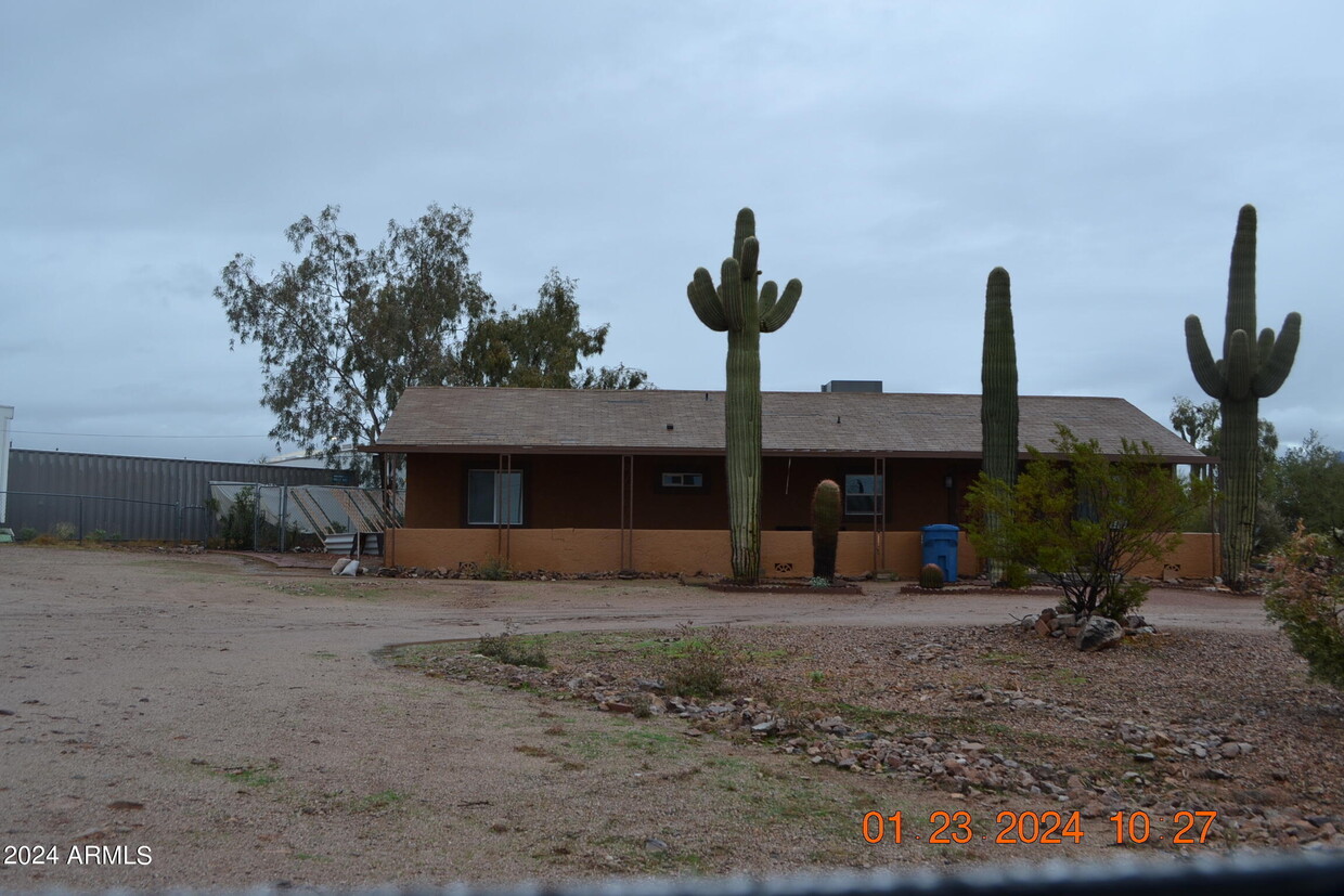 Foto principal - 4253 PLAZA Dr
