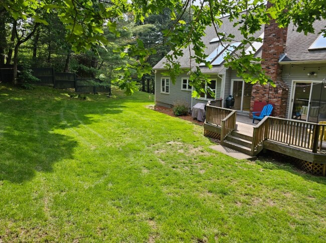 Foto del edificio - 162 E Emerson Rd