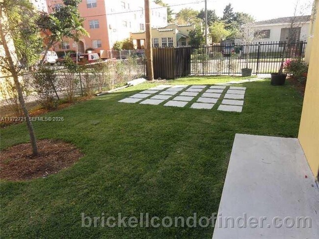 Foto del edificio - 1469 SW 5th St