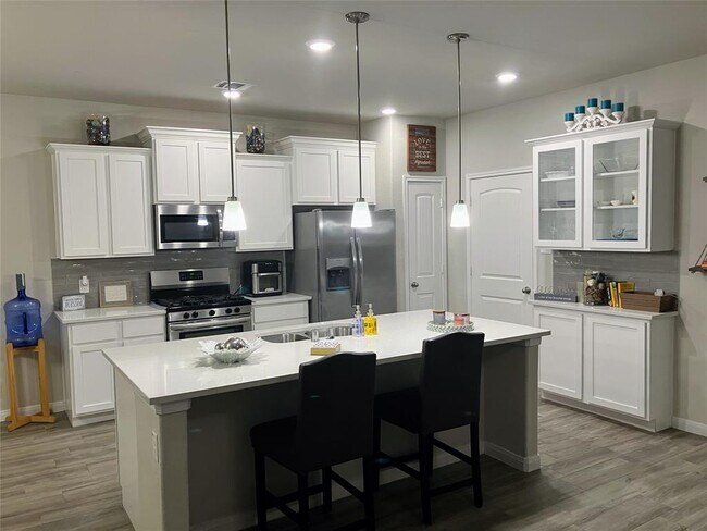 Building Photo - 1214 Mira Mar Ct