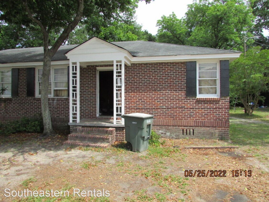 Primary Photo - 2 br, 1 bath House - 23 B Willow Dr