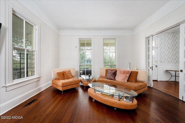Foto del edificio - 933 Highland Terrace