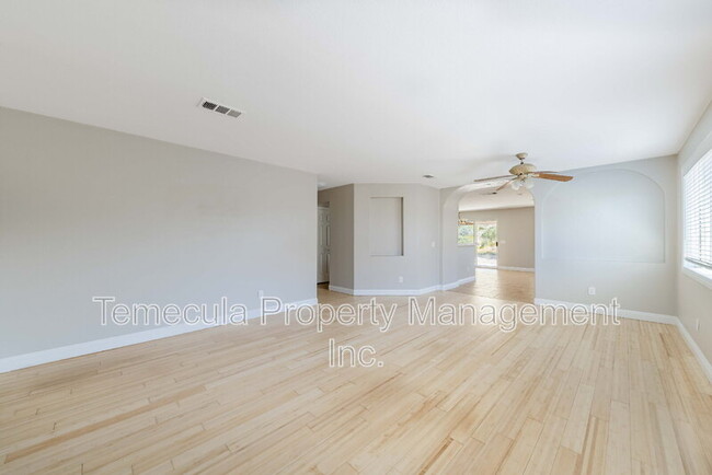 Foto del edificio - 23353 Badger Creek Ln