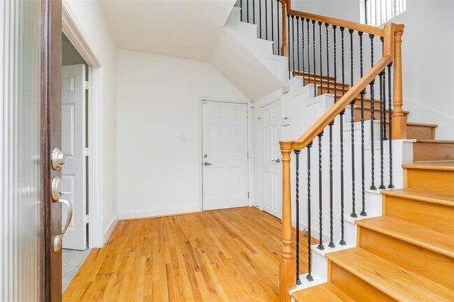 Foto del edificio - 5841 Darling St