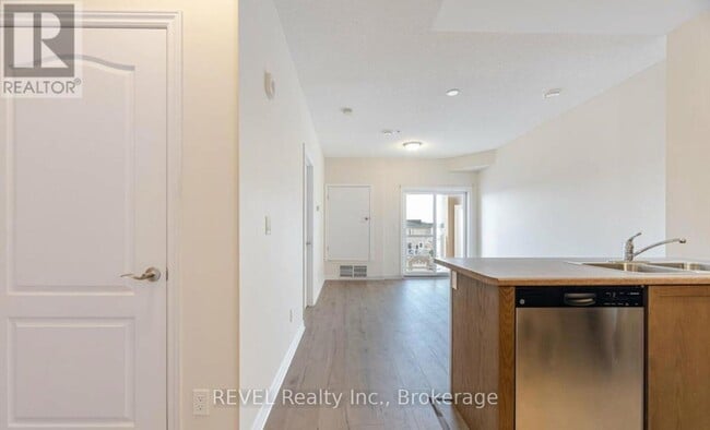 Building Photo - 1370 Costigan Rd