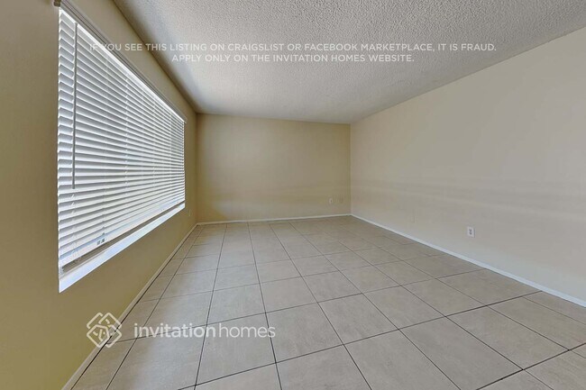 Foto del edificio - 7115 W North Ln