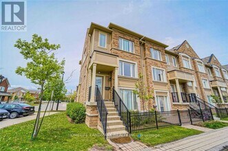Building Photo - 3185 Boxford Cres