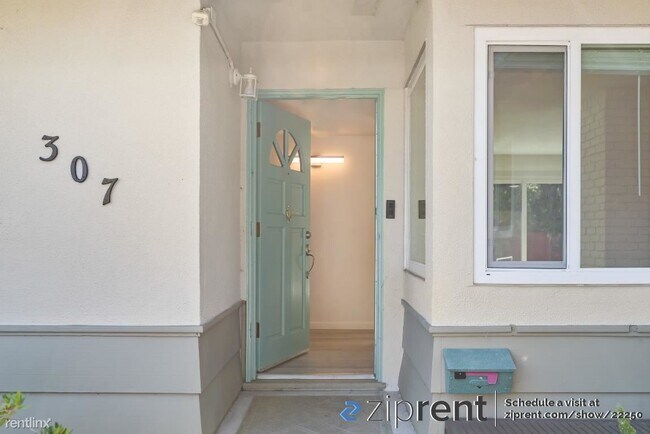 Foto del edificio - 3 br, 2 bath House - 307 Barker St, Milpit...