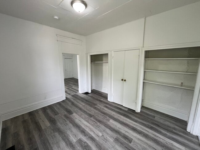 Building Photo - 211 N 17th St