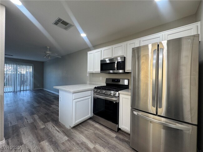 Building Photo - 3549 Casa Real Way