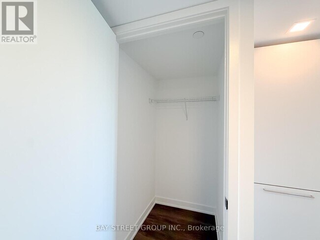 Photo du bâtiment - 609 Sherbourne St