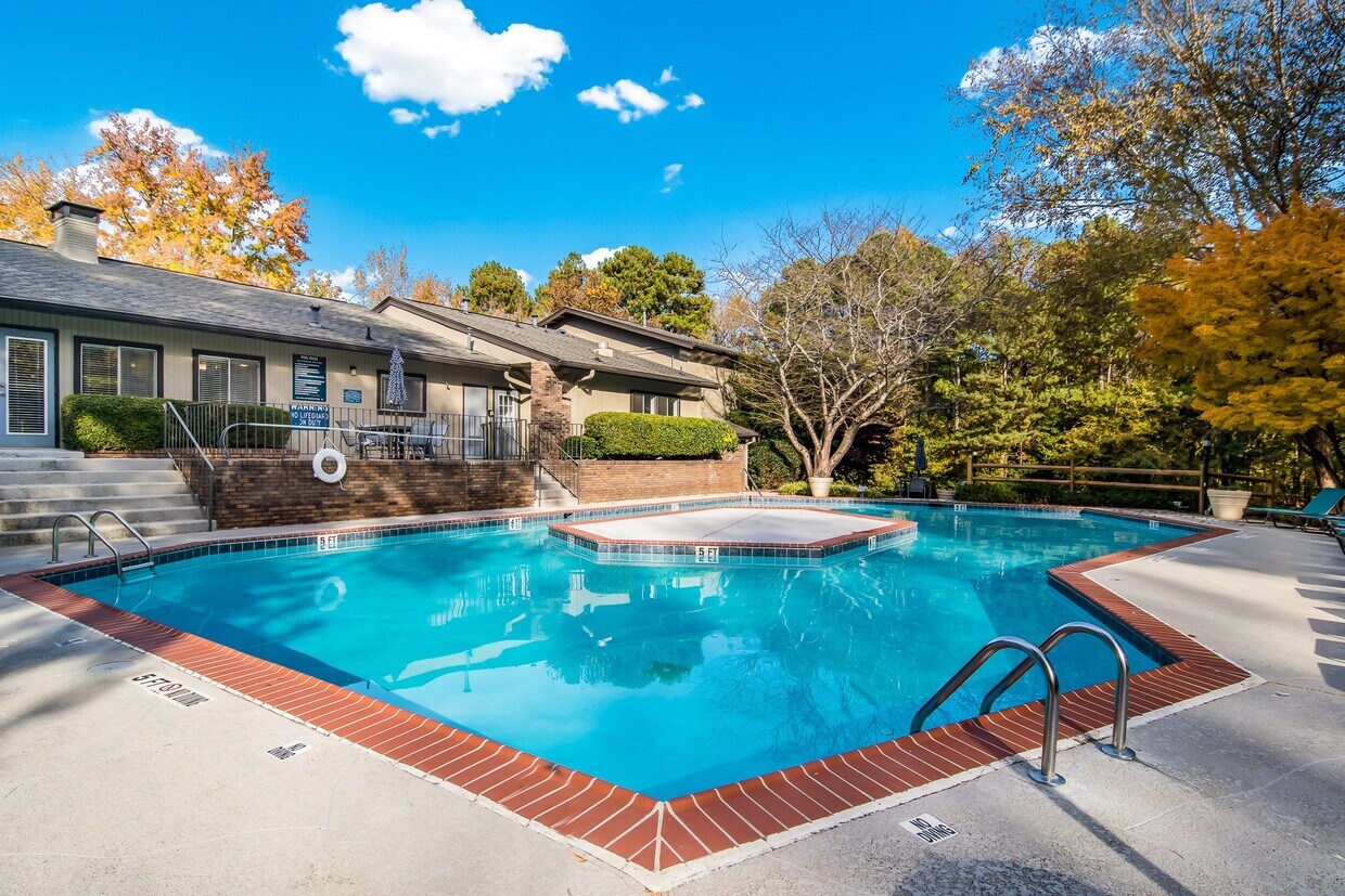 Riverwood Apartments in Roswell, GA