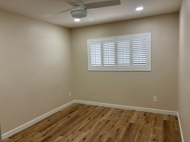 Building Photo - 1 Bedroom Northridge Condo for Rent!