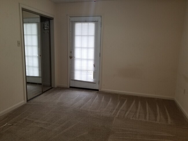 Foto del edificio - 5245 Brightside View Dr