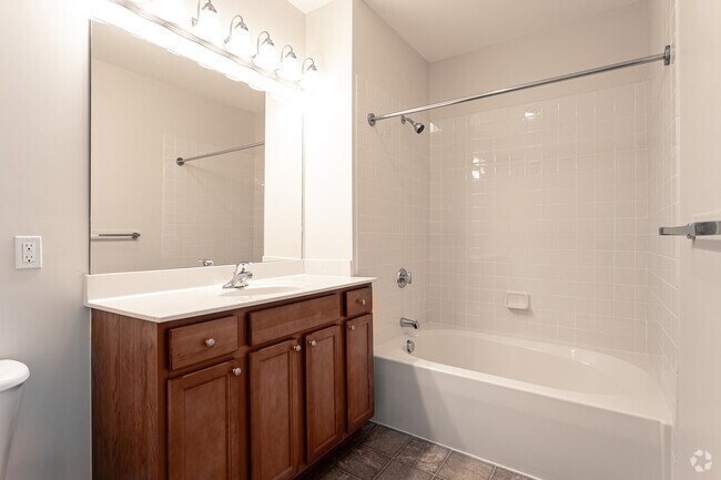 1BR, 1BA - The Commons at Boston Road