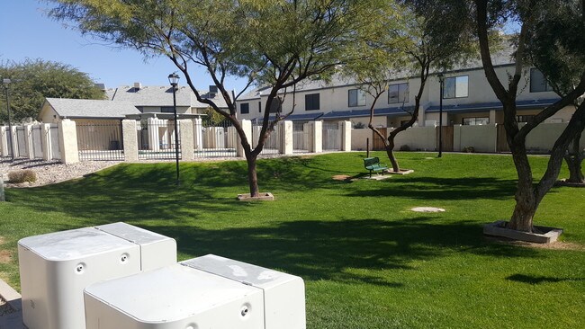 Quiet community pool - 7801 N 44th Dr