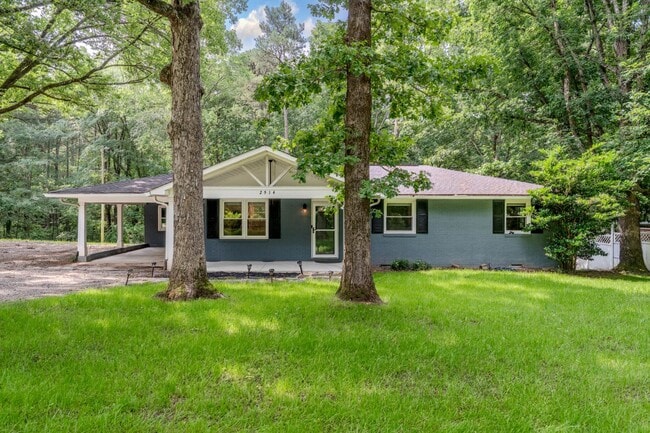 Welcome to this charming 3-bedroom, 2-bath... - Welcome to this charming 3-bedroom, 2-bath... House