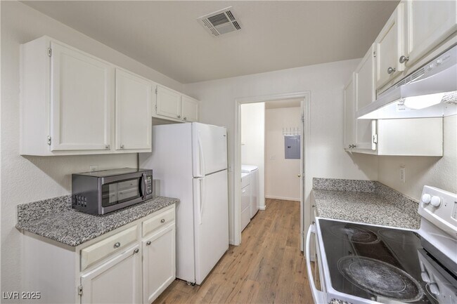 Building Photo - 3660 Renovah St