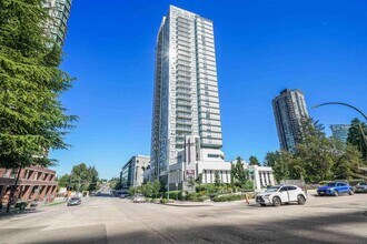 Building Photo - 13398 104 Av