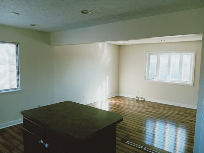 Foto del edificio - 10636 Nicholas St