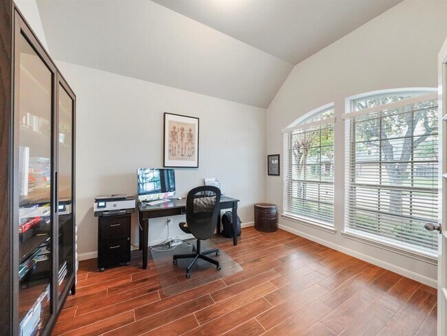 Foto del edificio - 6534 Arroyo Springs Ln