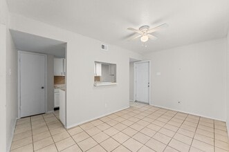 Building Photo - 12208 Ormandy St