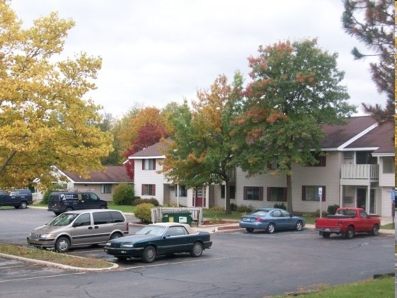 Building Photo - Woodridge