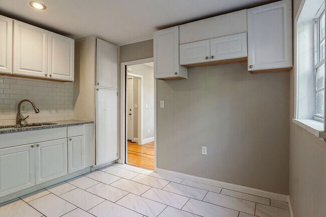 Foto del edificio - 12 Norwood Cir