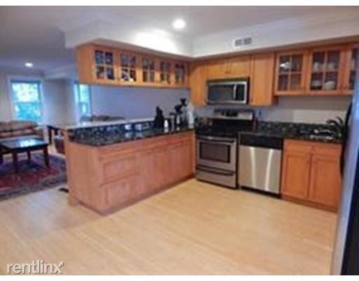 4 br, 2 bath - 668 E Broadway - 4 br, 2 bath  - 668 E Broadway