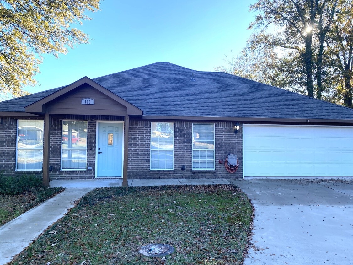 Foto principal - 116 Westpark St
