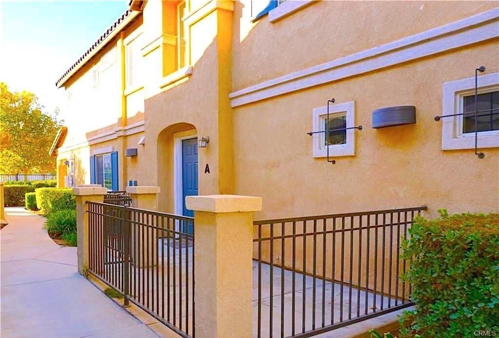 Primary Photo - 2 br, 2 bath House - 25806 IRIS AVE UNIT #A