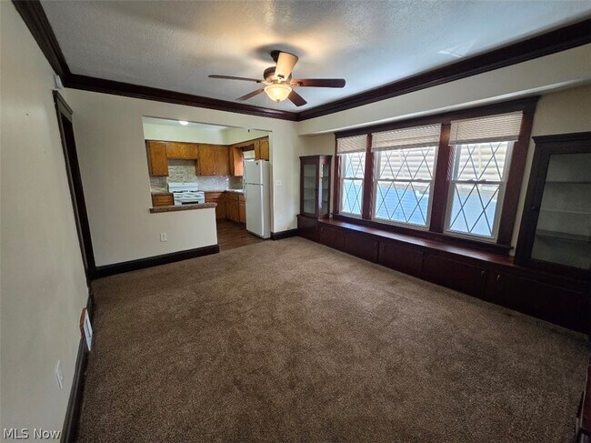 Foto del edificio - 4100 Mapledale Ave
