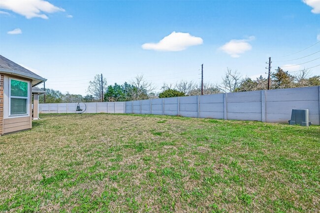 Foto del edificio - 627 Ellwood Terrace Ln