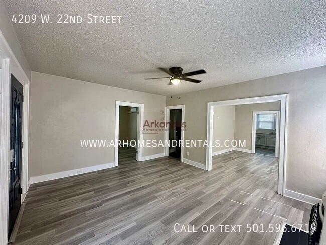 Foto del edificio - 4209 W 22nd St