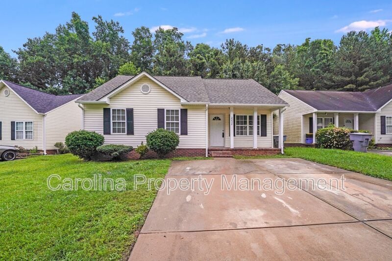 Primary Photo - 2232 Blue Hampton Ln
