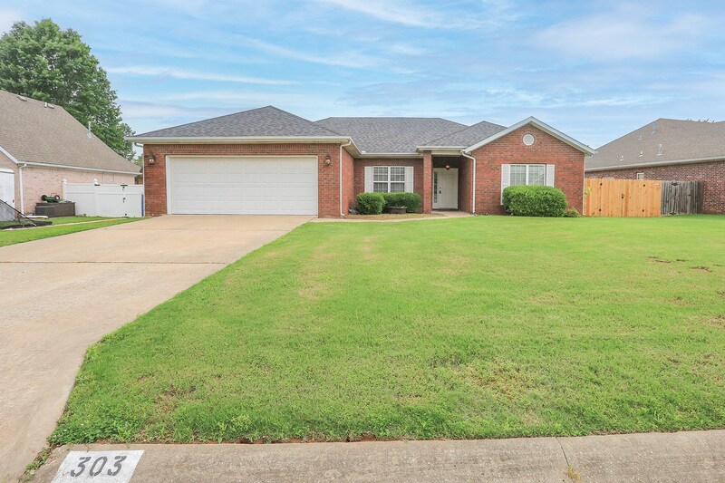 Primary Photo - 303 Cross Ln