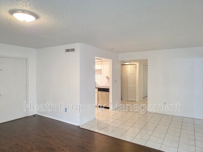Photo - 605 N Keene Rd Apartment