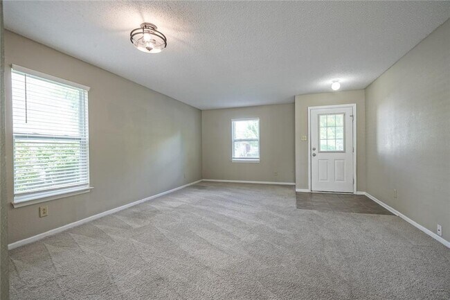 Building Photo - 10155 Holly Berry Cir