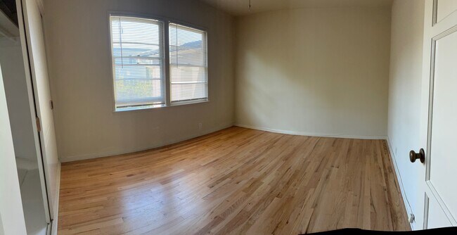Foto del edificio - 831 Grevelia St