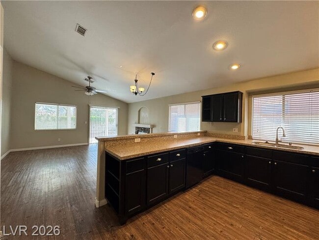 Building Photo - 1732 Mexican Poppy St