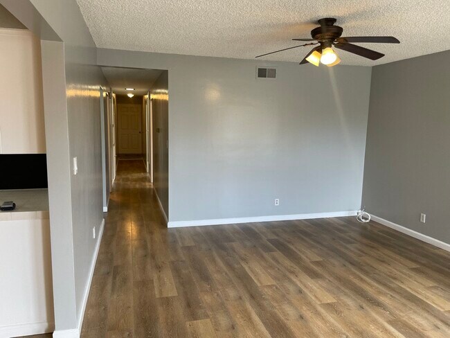 Building Photo - 14920 Eastwood Avenue, Unit A