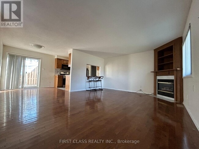 Building Photo - 85 William St