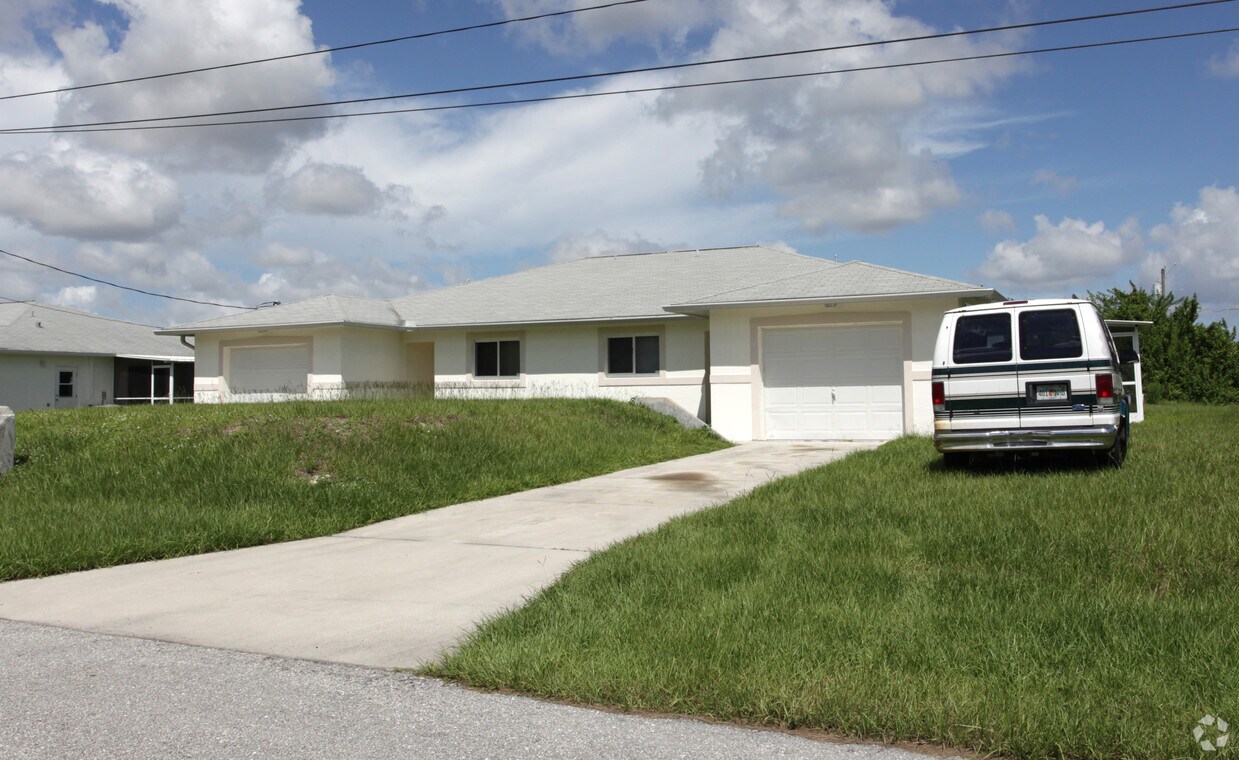 Foto del edificio - 2424 Milton Ave S
