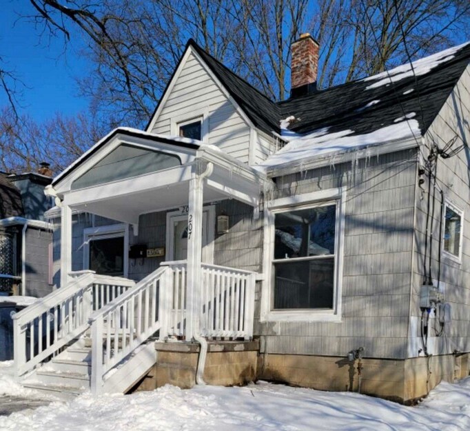 Primary Photo - 207 S 7th St