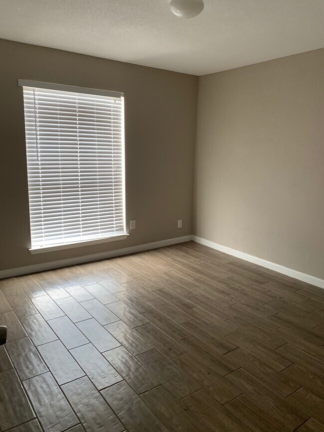Foto del edificio - 1 Bed, 1 Bath condo