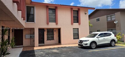 Building Photo - 1345 W 41st St